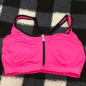 Victoria sports bra